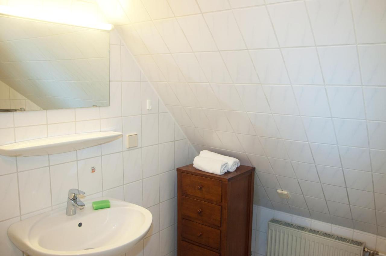 Wg Bernstein - Reetdachhaus - Ruhe Und Seeblick Sellin  Zewnętrze zdjęcie