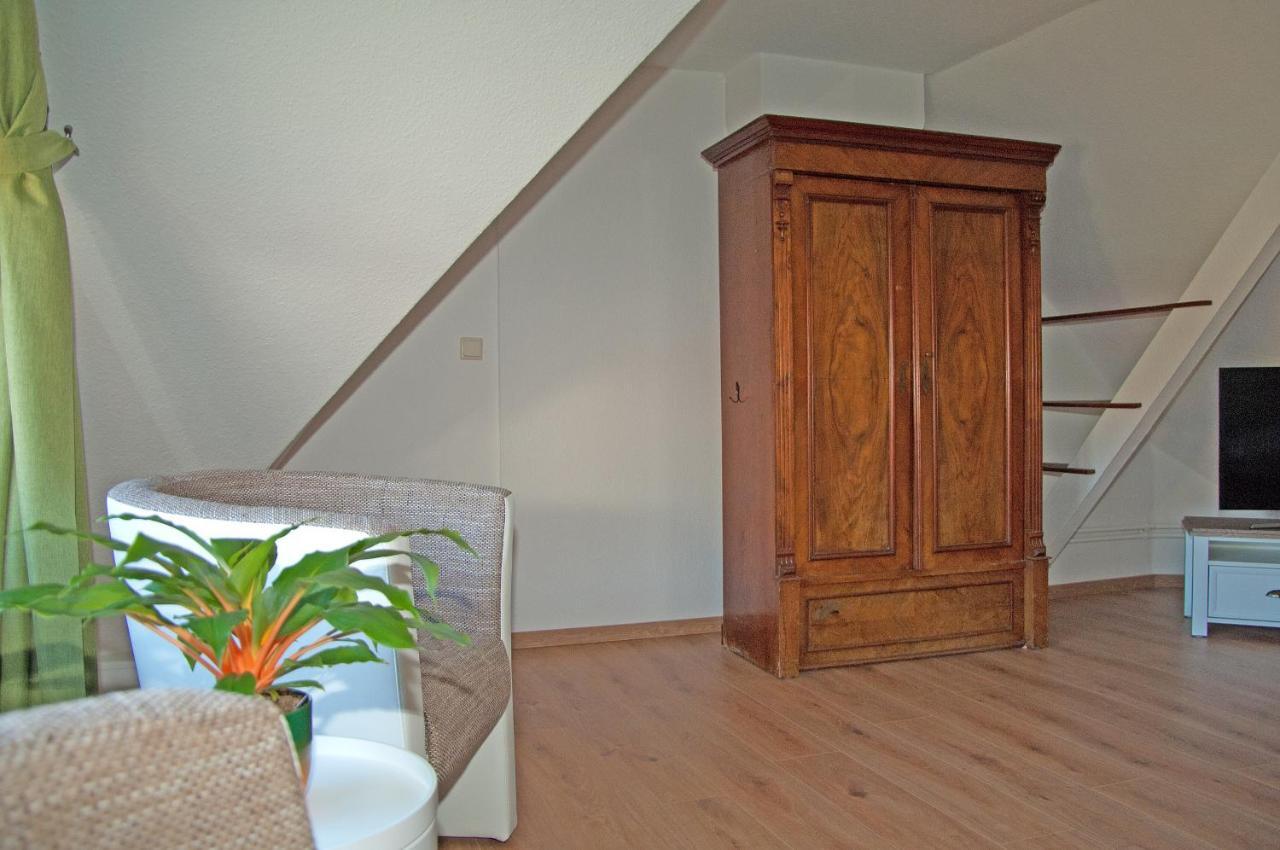 Wg Bernstein - Reetdachhaus - Ruhe Und Seeblick Sellin  Zewnętrze zdjęcie